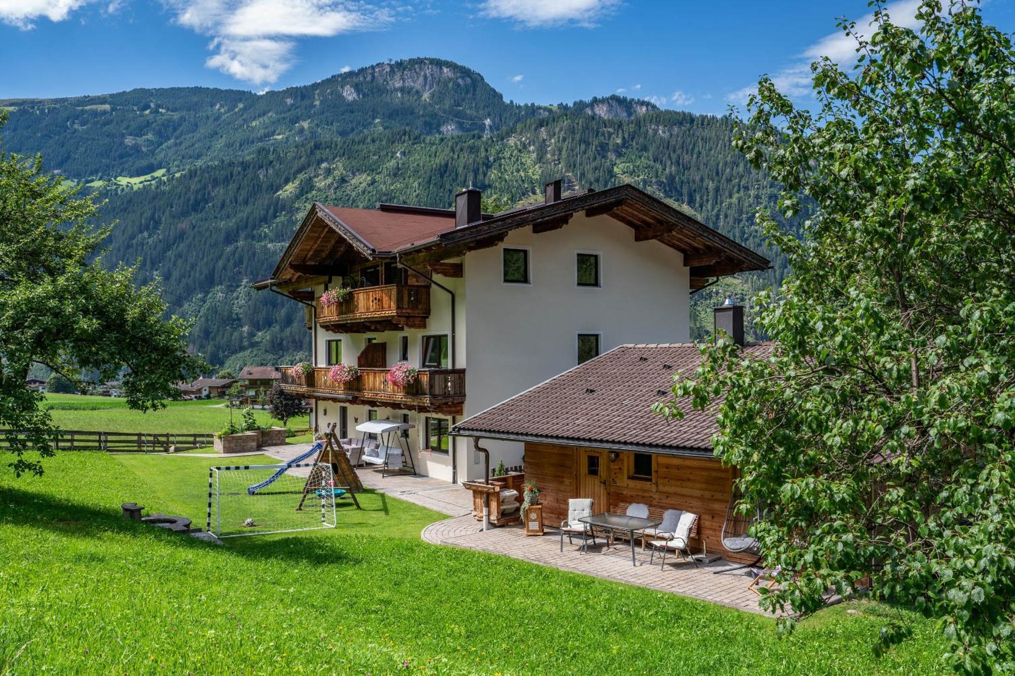 Holzknechthuette Villa Mayrhofen Exterior photo