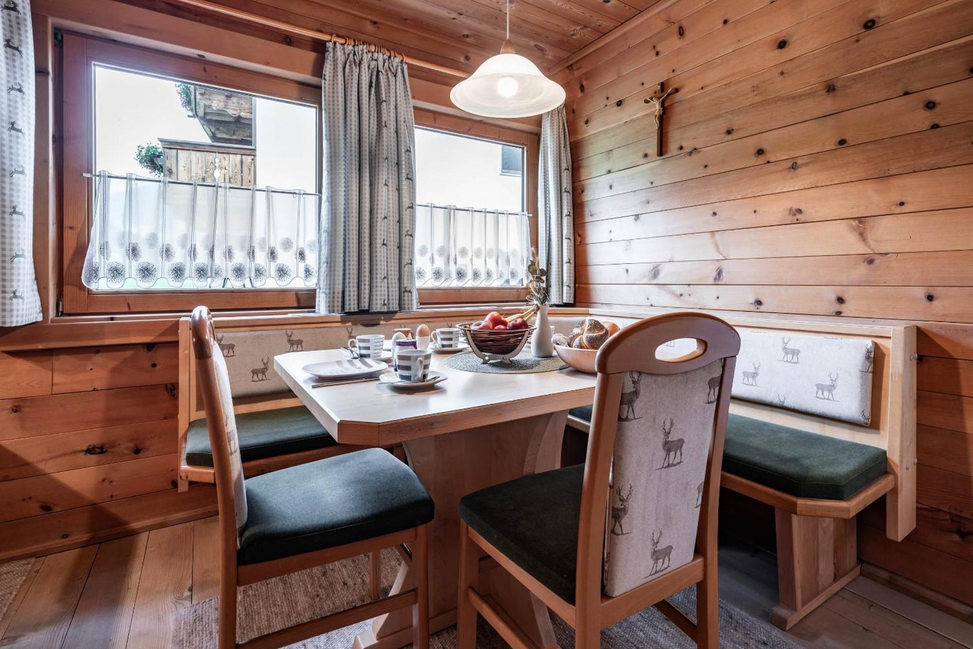 Holzknechthuette Villa Mayrhofen Exterior photo